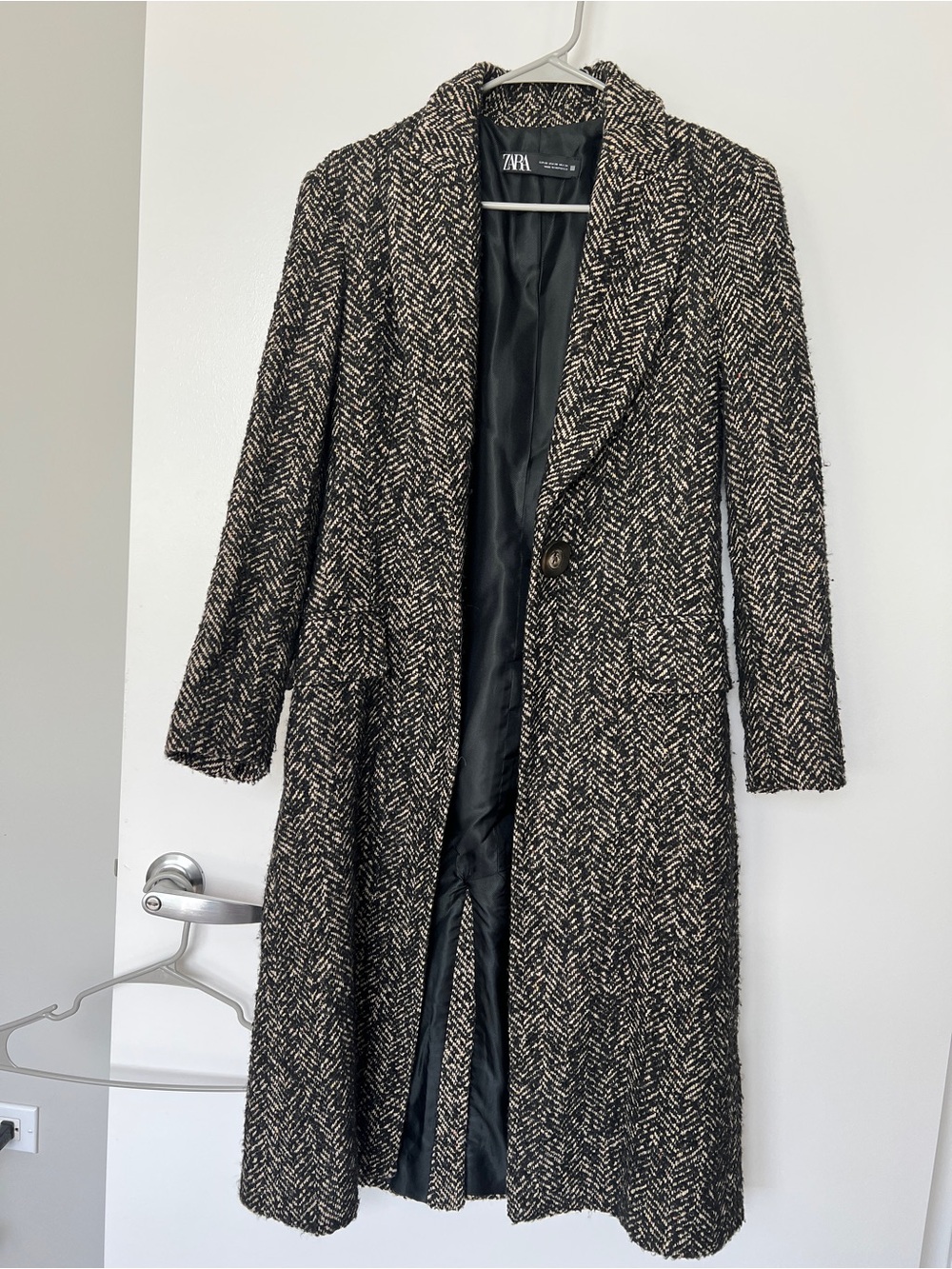 Zara Black & Cream Herringbone Long Wool Blend Coat XS  used in fair condition